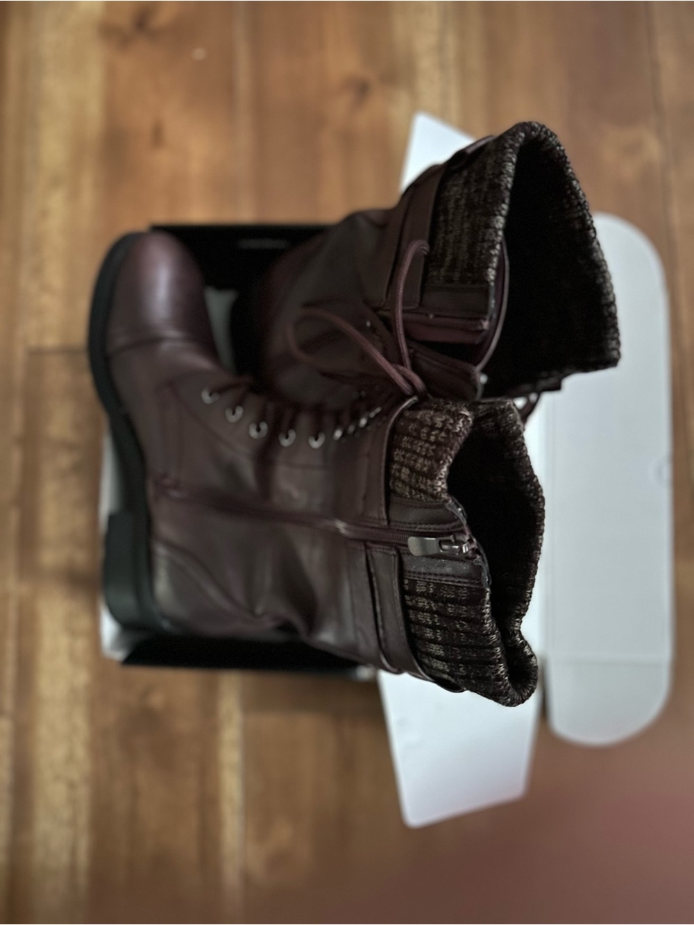 Lace-Up Winter Boots - Brown